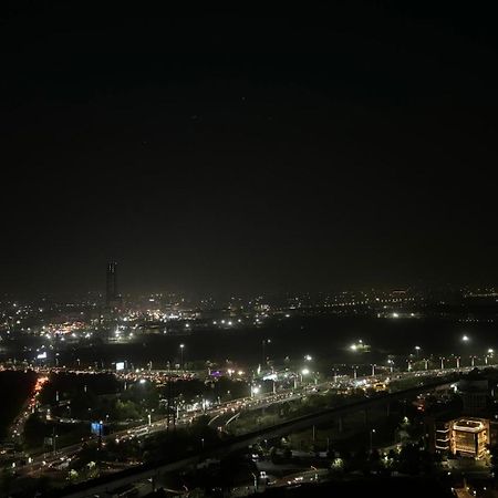 Countryside Luxury Suites - Supernova Noida New Delhi Exterior photo